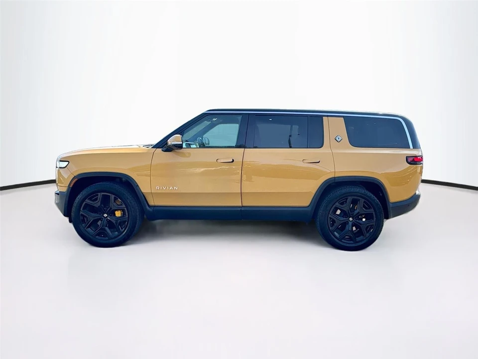 2023 Rivian R1S - Image 4 of 21