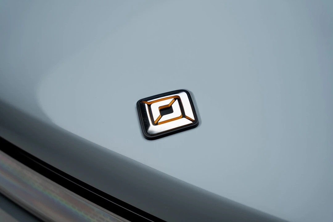 2023 Rivian R1S - Image 12 of 12