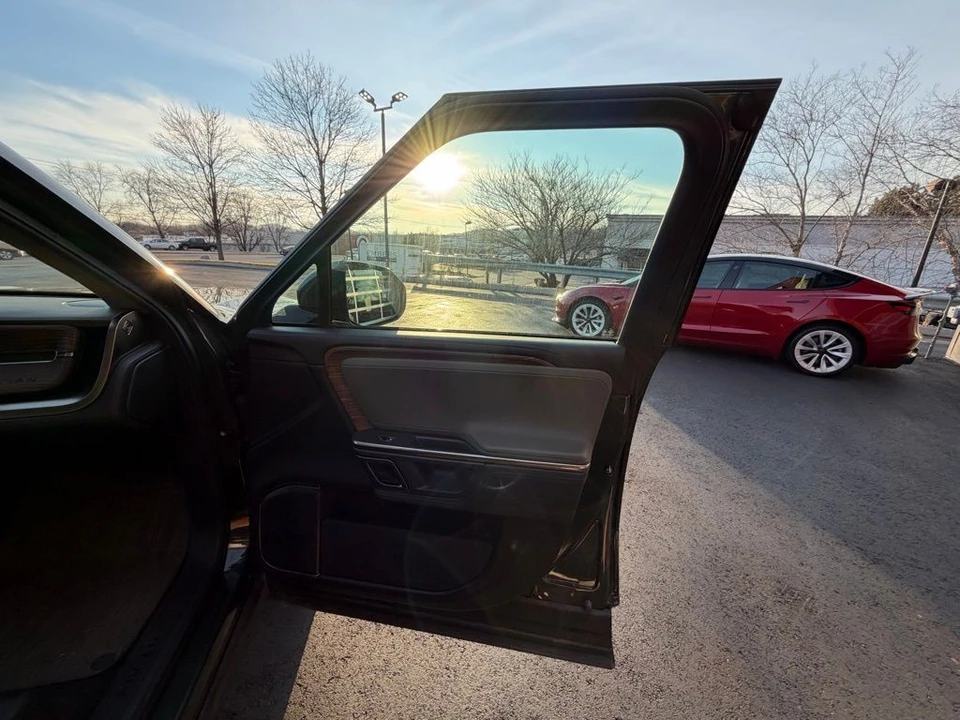 2023 Rivian R1S - Image 14 of 16