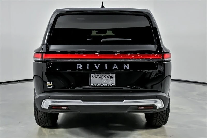 2023 Rivian R1S - Image 11 of 21