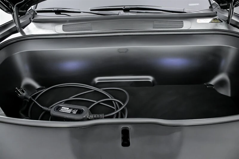 2023 Rivian R1S - Image 17 of 21