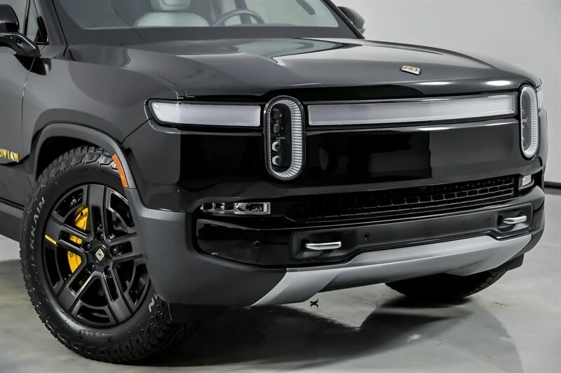 2023 Rivian R1S - Image 3 of 21