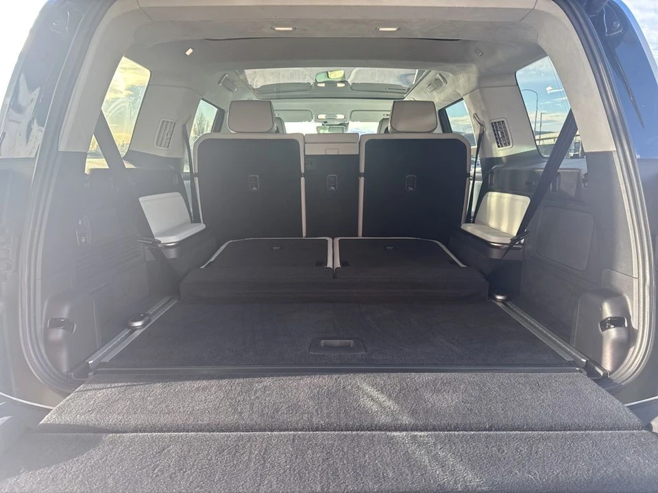 2023 Rivian R1S - Image 19 of 21