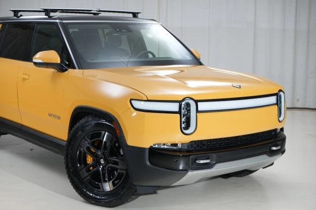 2023 Rivian R1S - Image 8 of 21