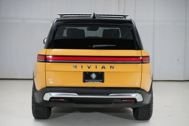 2023 Rivian R1S - Image 13 of 21