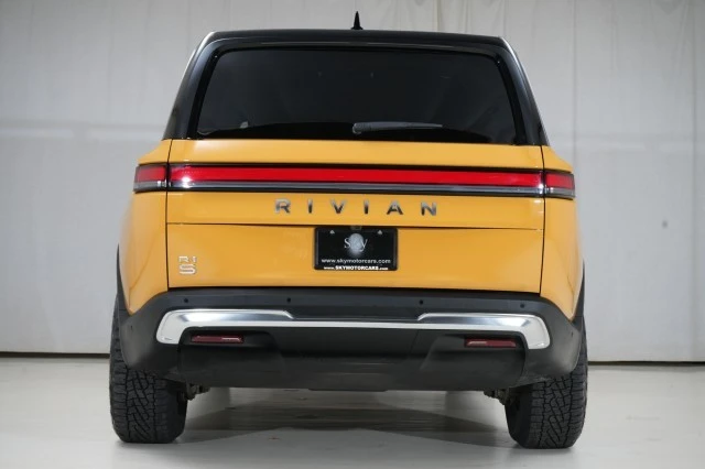 2023 Rivian R1S - Image 14 of 21