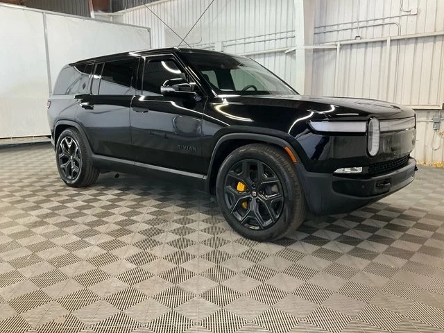 2023 Rivian R1S - Image 2 of 6