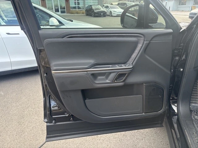 2023 Rivian R1S - Image 11 of 21