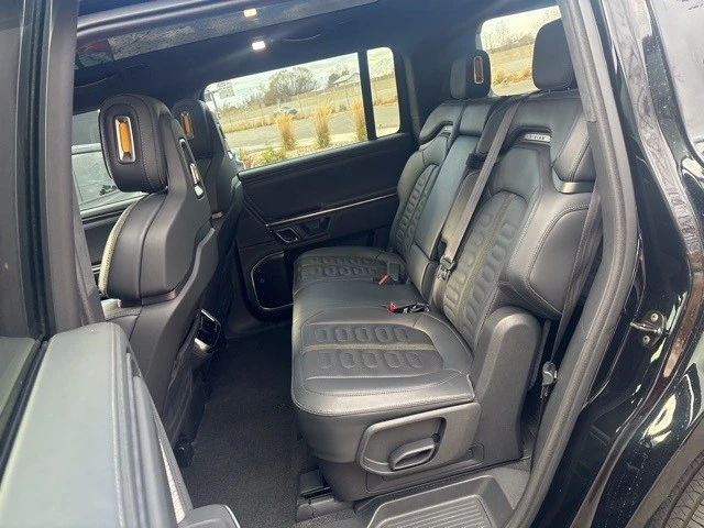 2023 Rivian R1S - Image 15 of 21