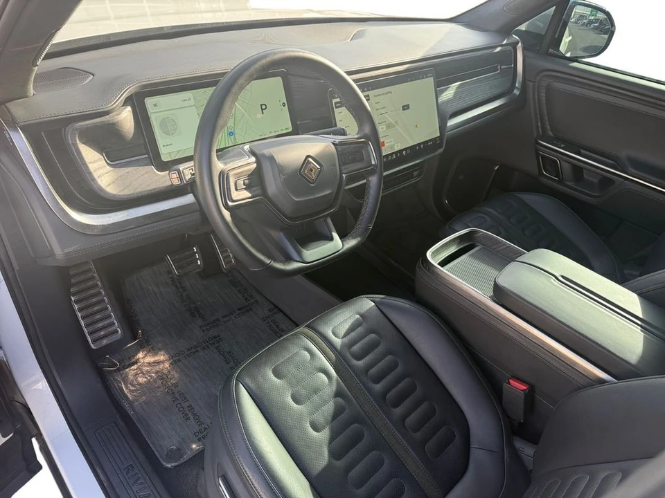 2023 Rivian R1S - Image 12 of 21