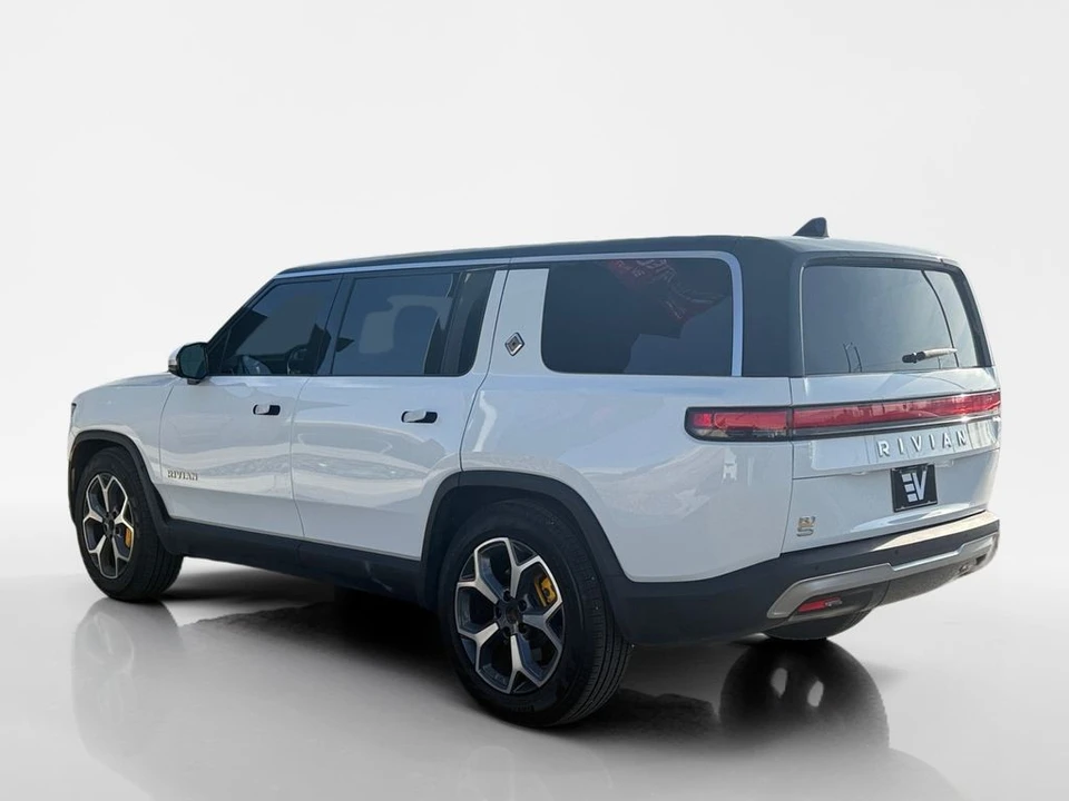 2023 Rivian R1S - Image 6 of 21