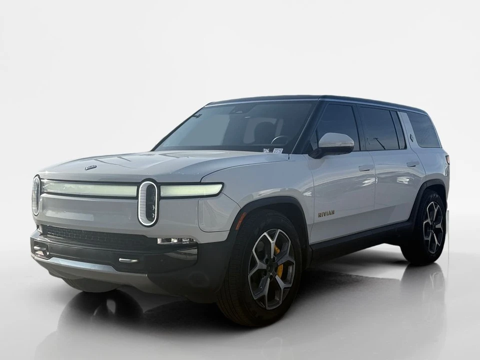 2023 Rivian R1S - Image 4 of 21