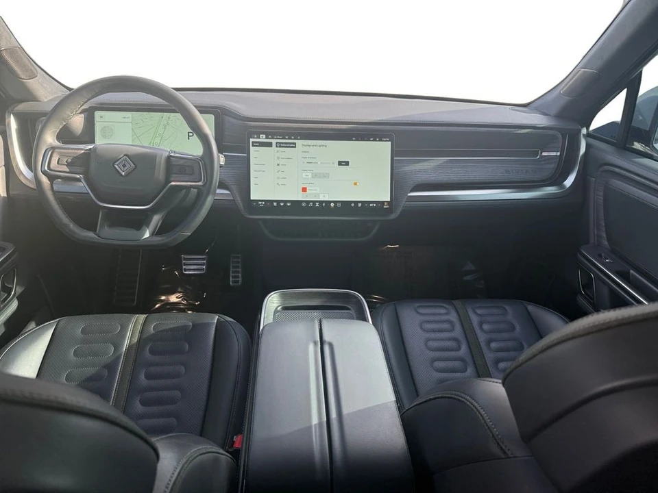 2023 Rivian R1S - Image 15 of 21
