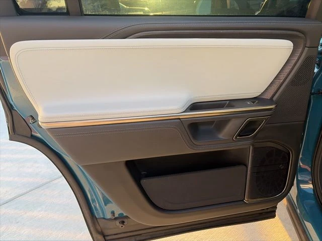 2023 Rivian R1S - Image 14 of 21