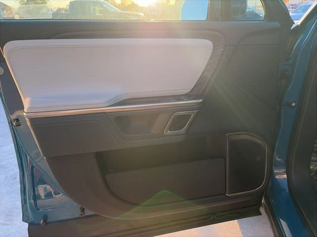 2023 Rivian R1S - Image 11 of 21