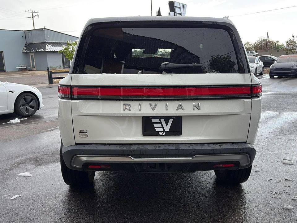 2023 Rivian - Image 7 of 29