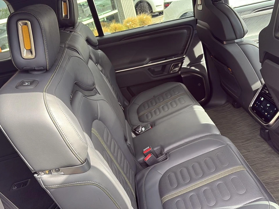 2023 Rivian - Image 24 of 29