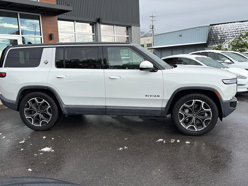 2023 Rivian - Image 9 of 29