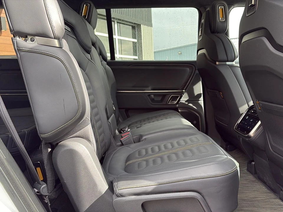 2023 Rivian - Image 25 of 29