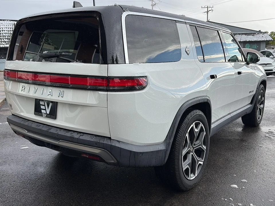 2023 Rivian - Image 8 of 29