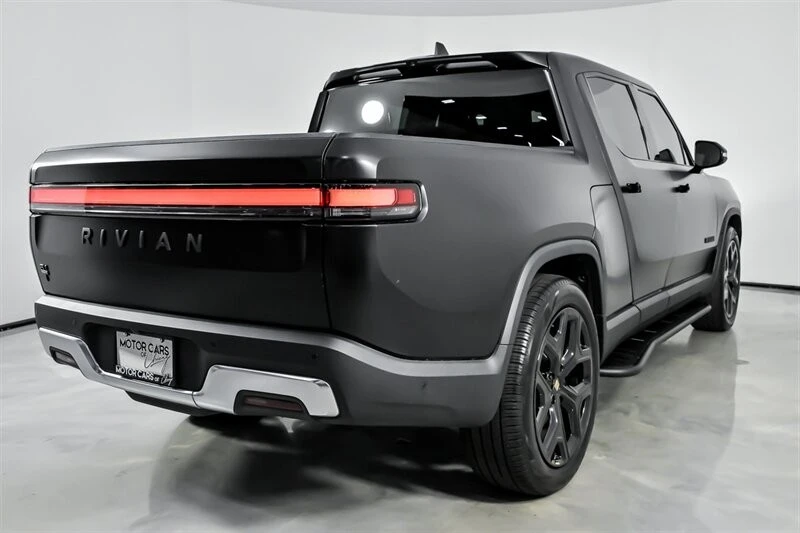 2023 Rivian R1T - Image 11 of 21