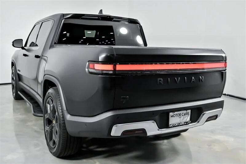 2023 Rivian R1T - Image 9 of 21