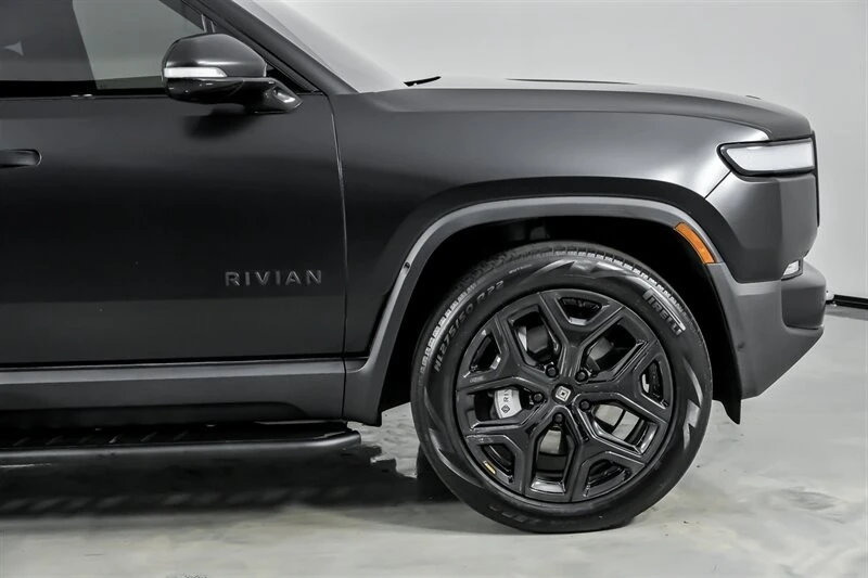 2023 Rivian R1T - Image 14 of 21