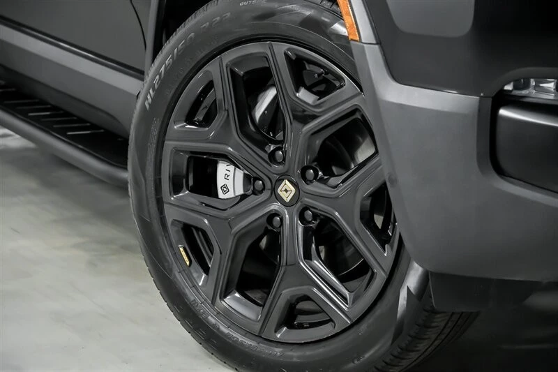 2023 Rivian R1T - Image 3 of 21