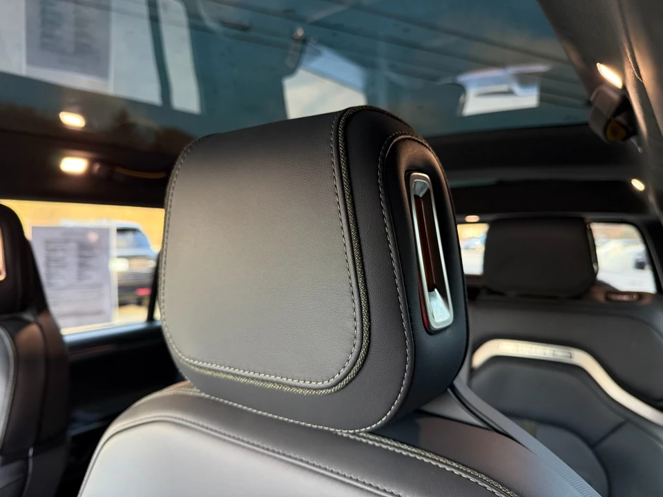 2023 Rivian R1T - Image 12 of 21