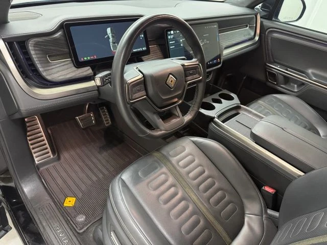 2023 Rivian R1T - Image 9 of 31