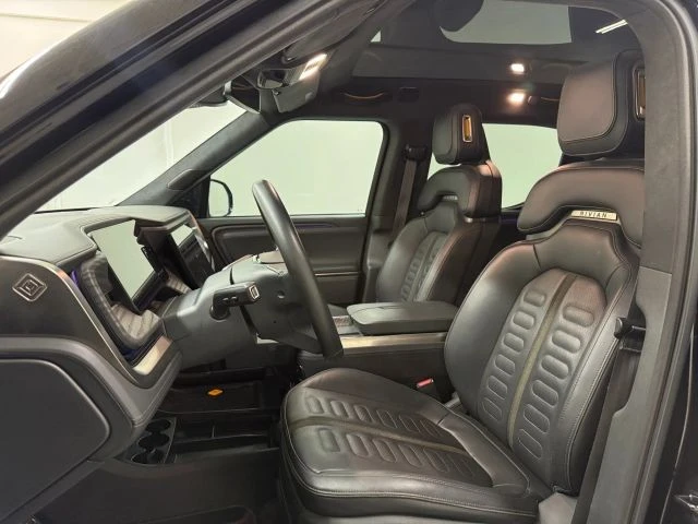 2023 Rivian R1T - Image 12 of 31