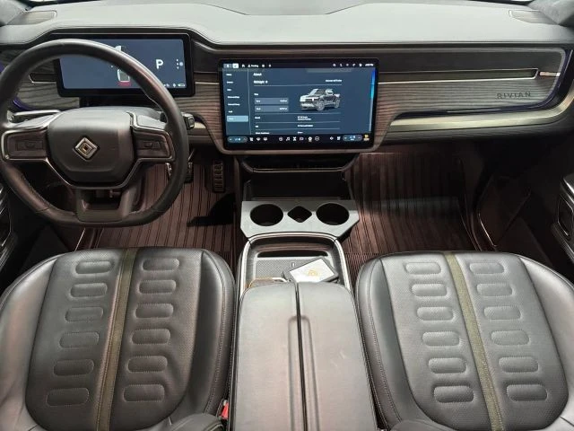 2023 Rivian R1T - Image 2 of 31