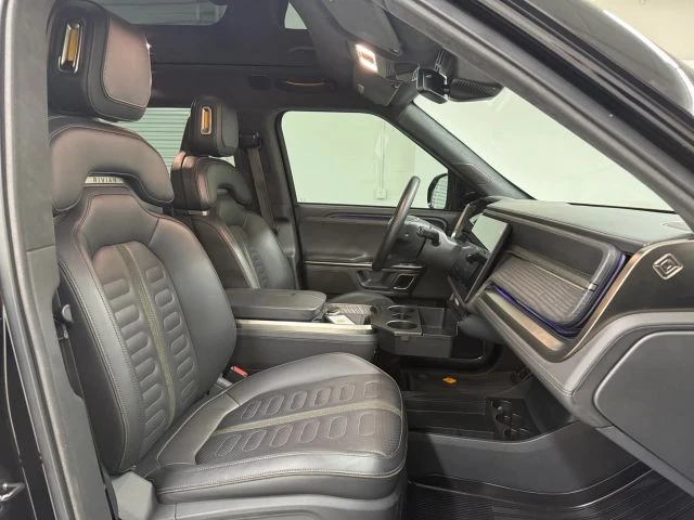 2023 Rivian R1T - Image 11 of 31