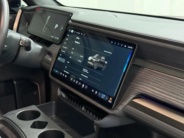 2023 Rivian R1T - Image 30 of 31