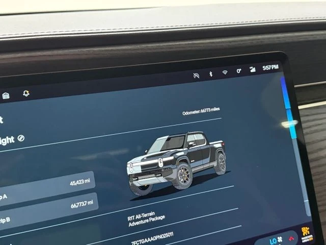 2023 Rivian R1T - Image 22 of 31