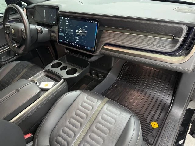 2023 Rivian R1T - Image 10 of 31