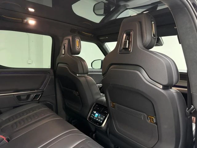 2023 Rivian R1T - Image 14 of 31