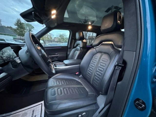 2023 Rivian R1T - Image 9 of 21