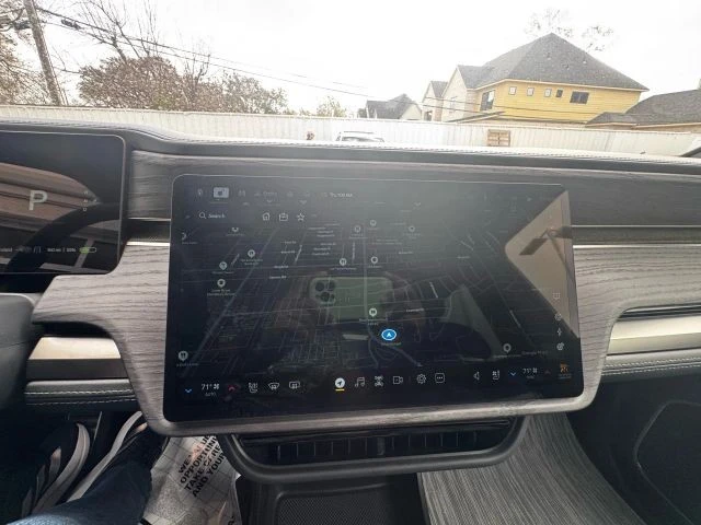 2023 Rivian R1T - Image 12 of 21