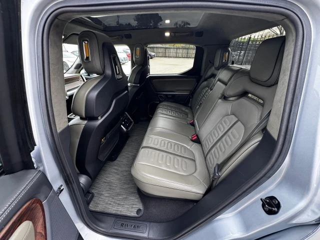 2023 Rivian R1T - Image 15 of 21