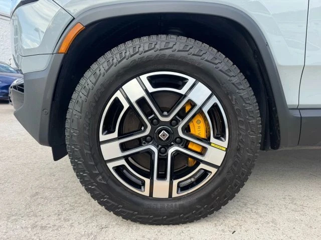 2023 Rivian R1T - Image 16 of 21