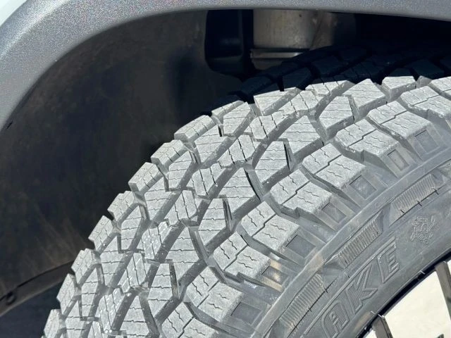 2023 Rivian R1T - Image 17 of 21