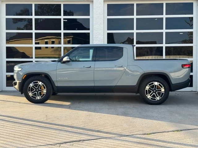 2023 Rivian R1T - Image 10 of 21