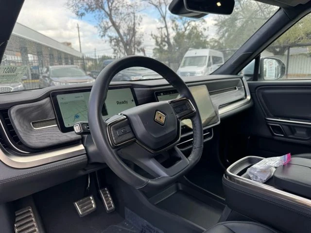 2023 Rivian R1T - Image 2 of 8