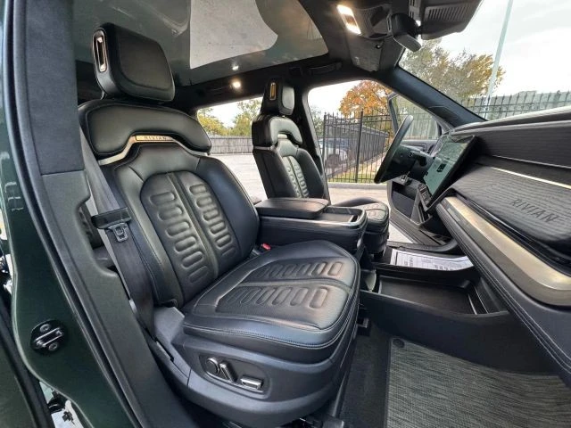 2023 Rivian R1S - Image 12 of 21