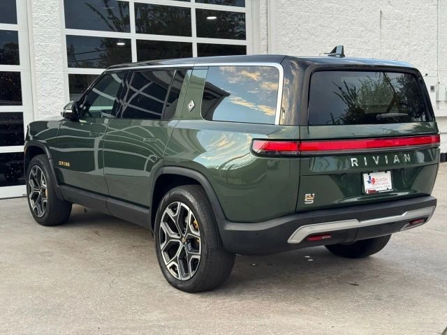 2023 Rivian R1S - Image 13 of 21
