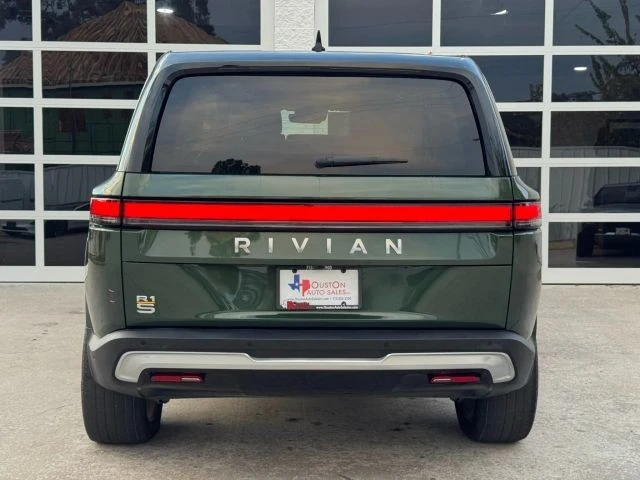 2023 Rivian R1S - Image 10 of 21
