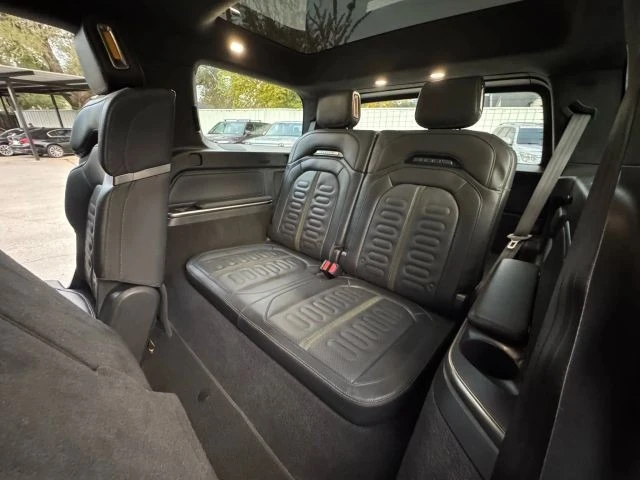 2023 Rivian R1S - Image 20 of 21