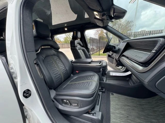 2023 Rivian R1S - Image 12 of 21