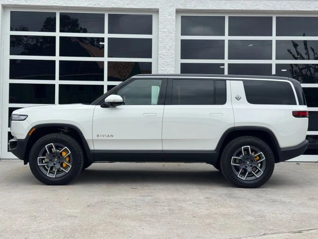 2023 Rivian R1S - Image 21 of 21